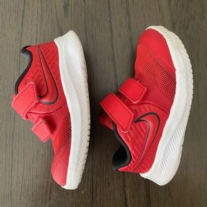 Nike Star Runners 6c